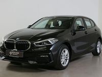 Gebraucht BMW 118 Advantage 136 PS (100 kW) 2021 Saphirschwarz (metallic) Kleinwagen