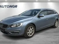 Gebraucht Volvo V60 163 PS (119 kW) 2018 Blau Kombi
