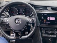 Gebraucht VW Touran 116 PS (85 kW) 2018 Schwarz Van / Kleinbus