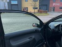 Gebraucht Peugeot 206+ 68 PS (50 kW) 2011 Schwarz Kleinwagen