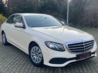 Gebraucht Mercedes E200 160 PS (117 kW) 2019 Gelb Limousine