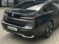 Gebraucht BMW 740 M Sport 299 PS (219 kW) 2025 Schwarz Limousine