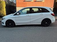 Gebraucht Mercedes B180 109 PS (80 kW) 2016 Weiß Van / Kleinbus