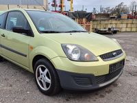 Gebraucht Ford Fiesta Ambiente 70 PS (51 kW) 2007 Grün Kleinwagen