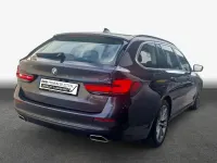 Gebraucht BMW 520 Sport Line 190 PS (139 kW) 2024 Grau Kombi