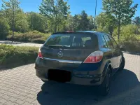 Gebraucht Opel Astra 105 PS (77 kW) 2006 Schwarz Kleinwagen