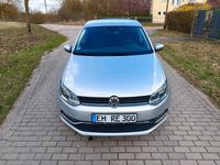 Gebraucht VW Polo 90 PS (66 kW) 2015 Silber Kleinwagen