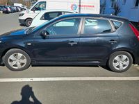 Gebraucht Hyundai i30 110 PS (80 kW) 2010 Schwarz Kleinwagen