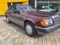 Gebraucht Mercedes 300 179 PS (131 kW) 1988 Rot Coupé