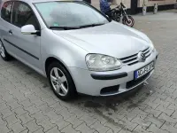 Używany VW Golf V 102 KM (75 kW) 2005 Srebrny Hatchback