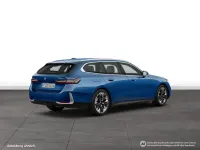 Gebraucht BMW 520 197 PS (144 kW) 2025 Blau Kombi