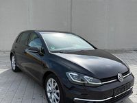 Gebraucht VW Golf VII Highline 125 PS (91 kW) 2018 Schwarz Kleinwagen