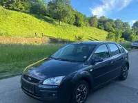 Begagnad Ford Focus Style 101 HK (74 kW) 2008 Grå Sedan