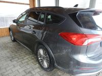 Gebraucht Ford Focus Active X 125 PS (91 kW) 2020 Grau Kombi