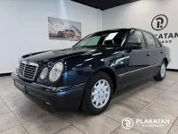 Gebraucht Mercedes E240 170 PS (125 kW) 1997 Grün Limousine