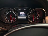 Gebraucht Mercedes CLA180 Shooting Brake AMG line 122 PS (89 kW) 2016 Rot Kombi