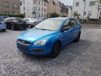 Gebraucht Ford Focus Trend 136 PS (100 kW) 2005 Blau metallic Kombi
