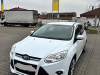 Gebraucht Ford Focus Trend 116 PS (85 kW) 2012 Weiß Kombi