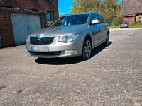 Używany Skoda Superb 140 KM (102 kW) 2012 Żółty Kombi