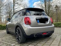 Gebraucht Mini Cooper 136 PS (100 kW) 2017 Silber Kleinwagen