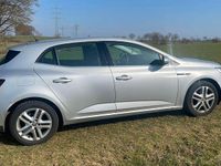 Gebraucht Renault Mégane IV Experience 101 PS (74 kW) 2016 Silber Limousine