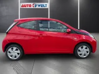 Gebraucht Toyota Aygo 69 PS (50 kW) 2014 Rot Kleinwagen