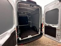 Gebraucht Ford Transit 131 PS (96 kW) 2024 Weiß Van / Kleinbus