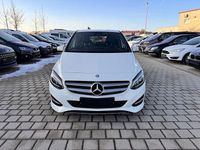 Gebraucht Mercedes B200 AMG 136 PS (100 kW) 2015 Weiß Van / Kleinbus
