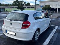 Gebraucht BMW 116 122 PS (89 kW) 2011 Weiß Kleinwagen