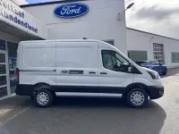 Używany Ford Transit Trend 131 KM (96 kW) 2023 Biały Minivan