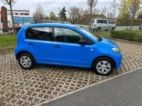 Second-hand VW up! 60 CP (44 kW) 2016 Albastru Hatchback