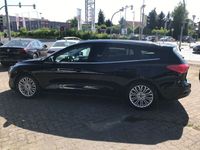 Używany Ford Focus Titanium 125 KM (91 kW) 2019 Czarny Sedan/Limuzyna