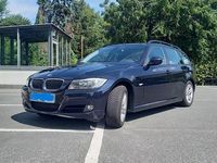 Gebraucht BMW 320 170 PS (125 kW) 2009 Blau Kombi