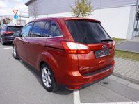 Gebraucht Ford Grand C-Max 150 PS (110 kW) 2017 Rot Van / Kleinbus