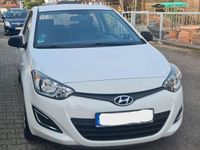 Gebraucht Hyundai i20 Edition 86 PS (63 kW) 2014 Weiß Kleinwagen