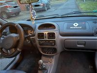 Gebraucht Renault Clio II 55 PS (40 kW) 2000 Silber Kleinwagen