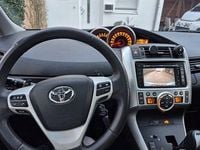 Gebraucht Toyota Verso Multidrive S 147 PS (108 kW) 2010 Silber Van / Kleinbus