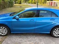 Gebraucht Mercedes A180 122 PS (89 kW) 2013 Blau Kleinwagen