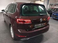 Gebraucht VW Golf VII Highline 131 PS (96 kW) 2018 Schwarz Kombi