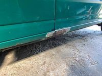 Second-hand VW Caravelle 102 CP (75 kW) 2003 Verde Van