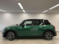 Gebraucht Mini Cooper Classic 136 PS (100 kW) 2023 British racing green Kleinwagen
