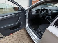 Gebraucht Skoda Superb Active 125 PS (91 kW) 2018 Grau Limousine