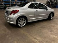 Gebraucht Peugeot 207 CC 112 PS (82 kW) 2012 Silber Cabrio