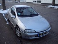Gebraucht Opel Tigra 105 PS (77 kW) 1998 Silber metallic Kleinwagen