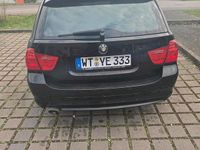 Gebraucht BMW 320 177 PS (130 kW) 2009 Schwarz Limousine