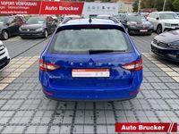 Gebraucht Skoda Superb Active 150 PS (110 kW) 2019 Energyblau Kombi