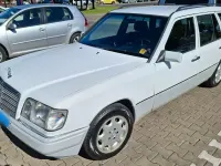 Gebraucht Mercedes 230 132 PS (97 kW) 1992 Weiß Limousine
