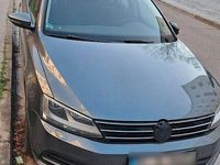 Używany VW Jetta 125 KM (91 kW) 2015 Szary Sedan/Limuzyna