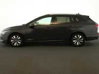 Gebraucht VW Golf VIII Move 131 PS (96 kW) 2024 Uranograu Kombi