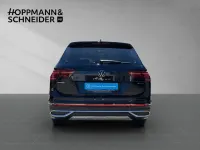 Gebraucht VW Tiguan Allspace Elegance 190 PS (139 kW) 2022 Deep black perleffekt SUV
